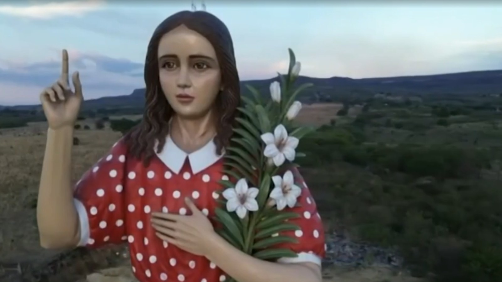 Santuário de Menina Benigna é inaugurado no Cariri com romaria e estátua do tamanho do Cristo Redentor