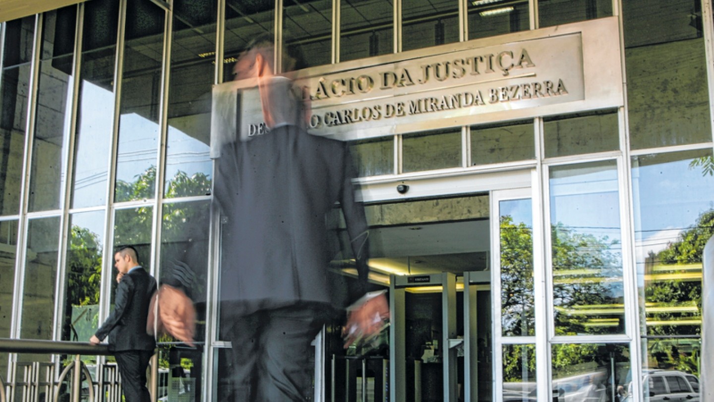 Por unanimidade, TJCE nega habeas corpus e mantém prisão de acusado de estupro em agência da Enel no Ceará