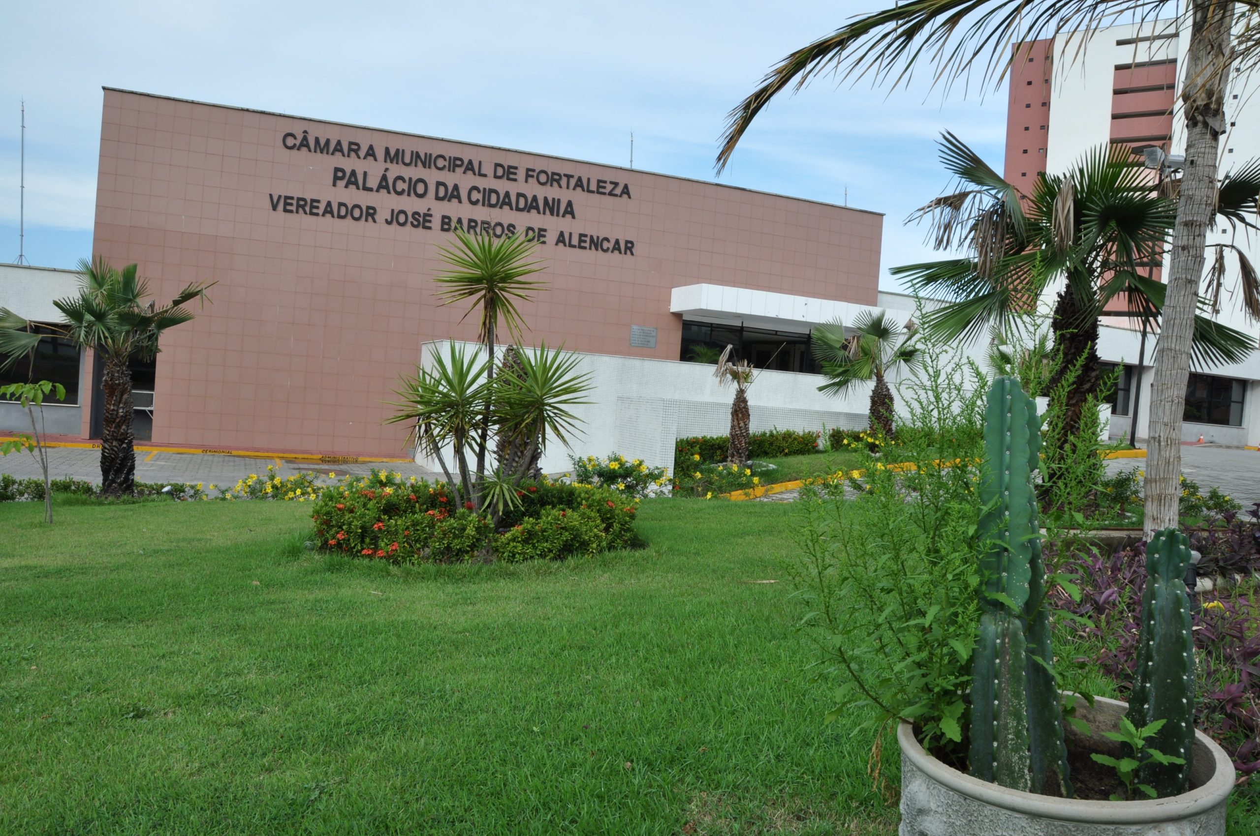 Programa da Câmara de Fortaleza vai eleger 24 alunos para simular mandatos; propostas podem virar lei