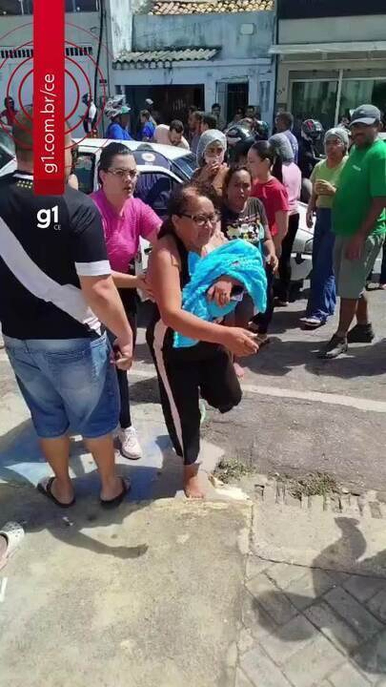 Artesão é morto a tiros em semáforo após sair da maternidade com o filho recém-nascido em Juazeiro do Norte