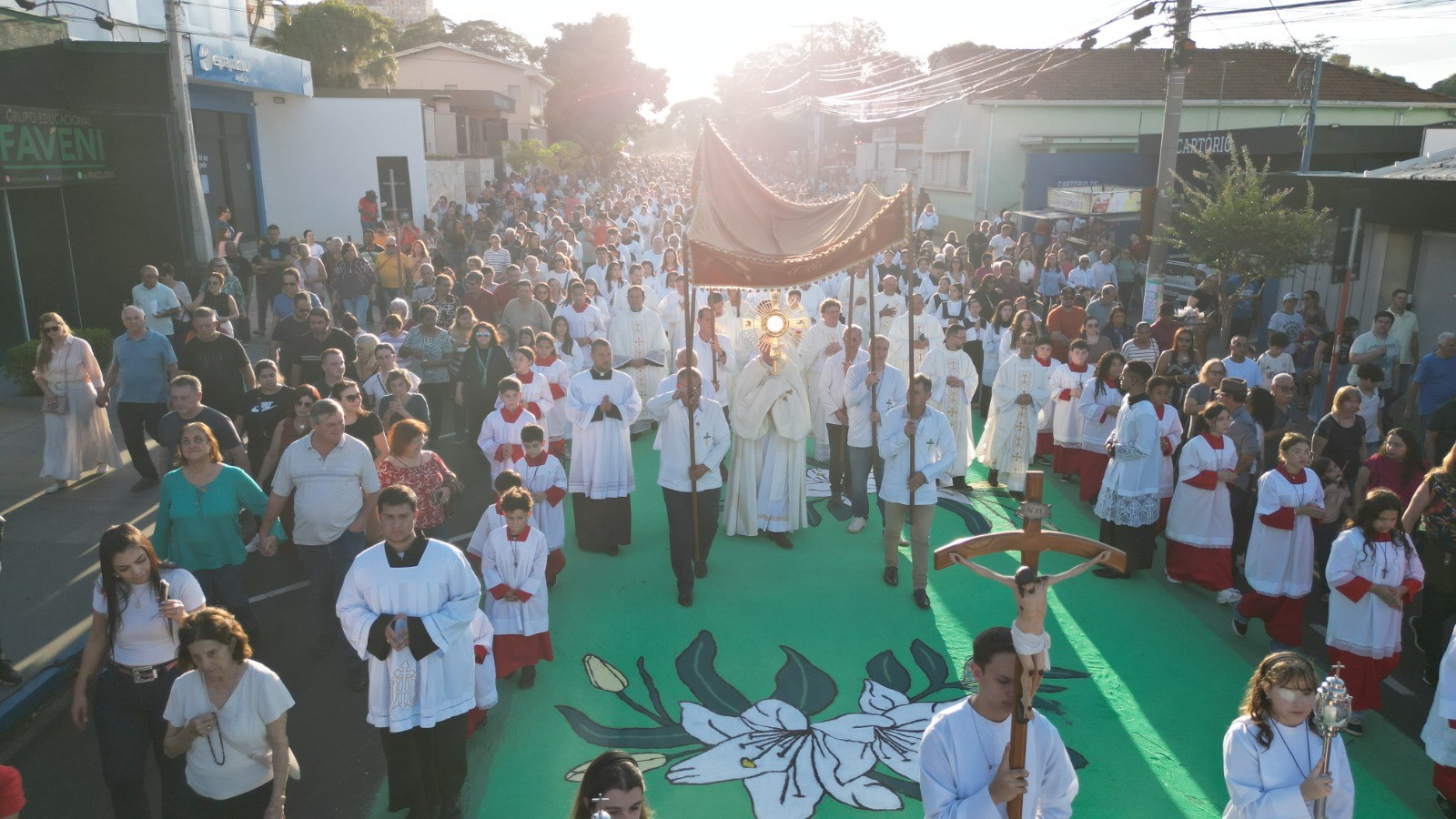 Fortaleza decreta ponto facultativo e emenda Corpus Christi: servidores terão feriadão de quatro dias