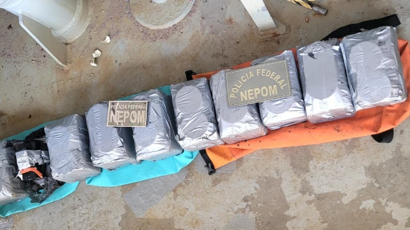 PF apreende 43 kg de cocaina na parte externa de navio em rota internacional no Porto do Mucuripe, em Fortaleza