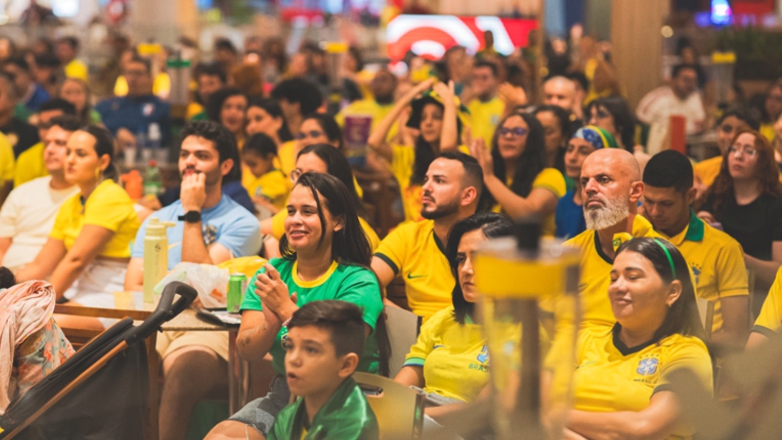 Brasil x Japão na Copa muda horários de bancos, shoppings e serviços em Fortaleza; veja o que abre e fecha