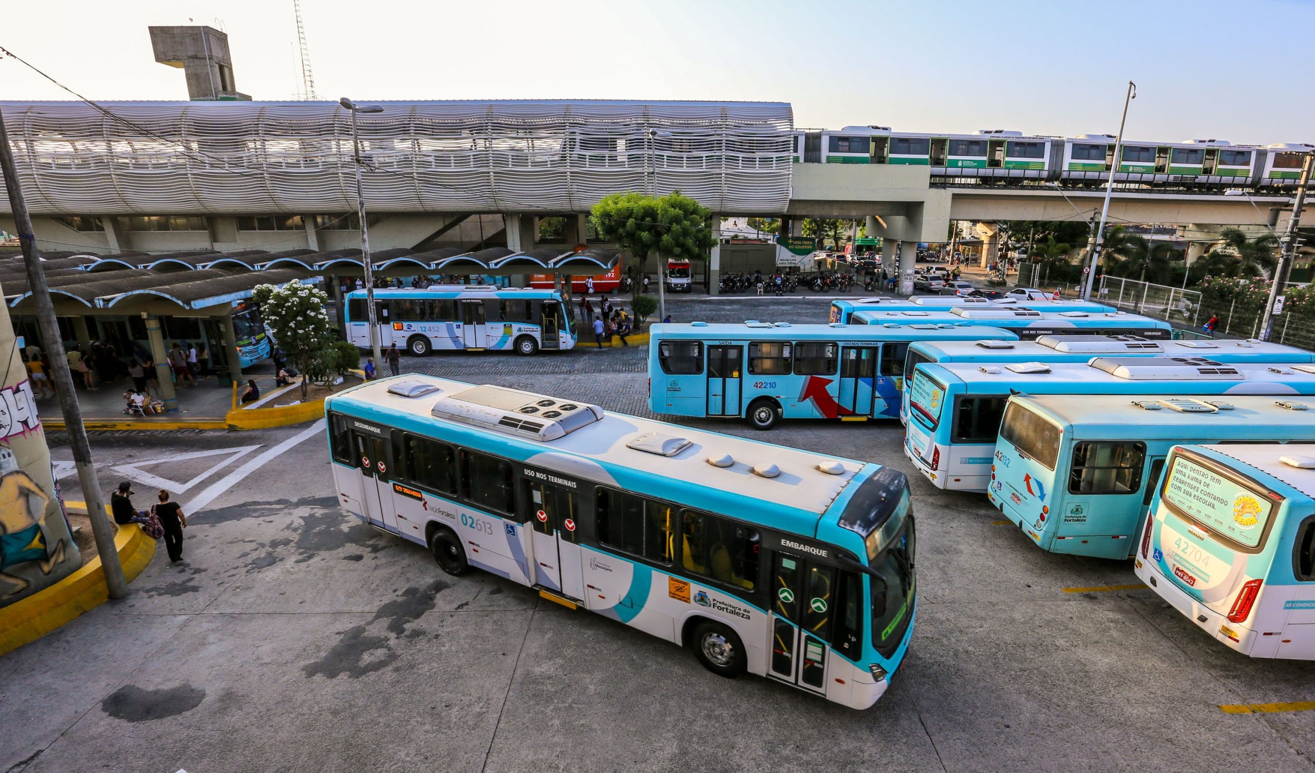 Fortaleza estende passe livre estudantil a fins de semana, ferias e feriados; 250 mil alunos serao beneficiados a partir de 1º de julho