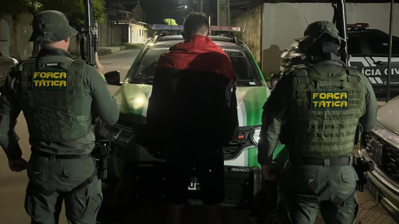 Jovem de 18 anos é preso e diz ter levado atirador para ataque ao próprio primo no Ceará, segundo PM