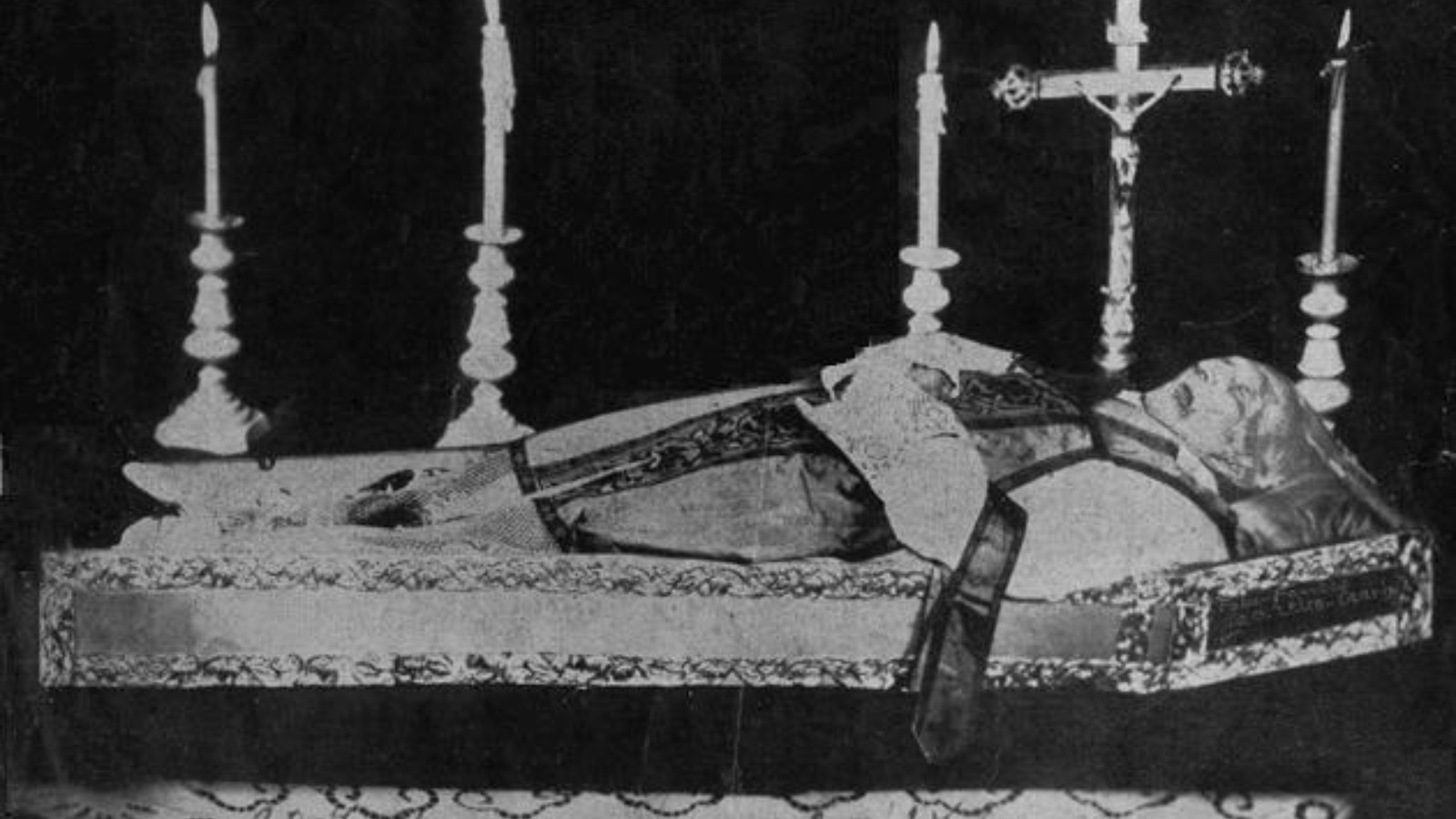 92 anos da morte de Padre Cícero: as últimas palavras, o velório com dois caixões e a romaria que move Juazeiro do Norte