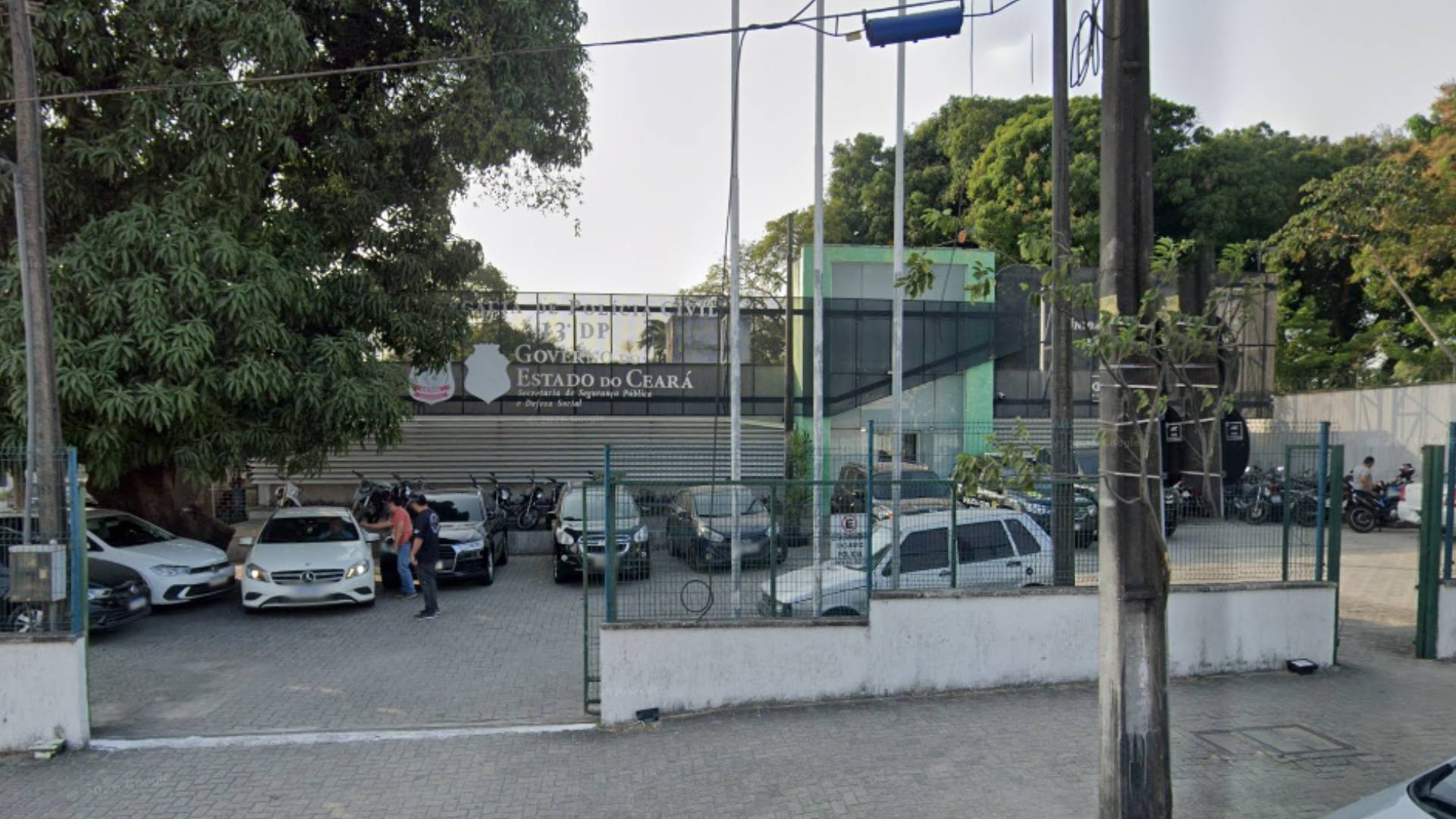 Porsche em zigue-zague na BR-116: ex-diretor do Fortaleza é preso e liberado após fiança de R$ 1.621