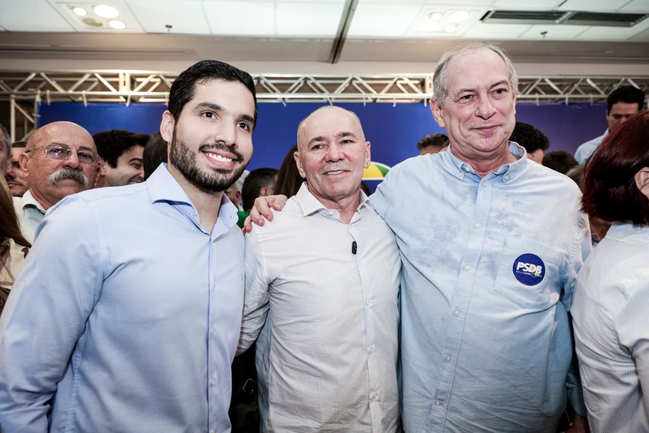 PL formaliza apoio a Ciro Gomes no Ceará; racha envolve Michelle e Flávio Bolsonaro