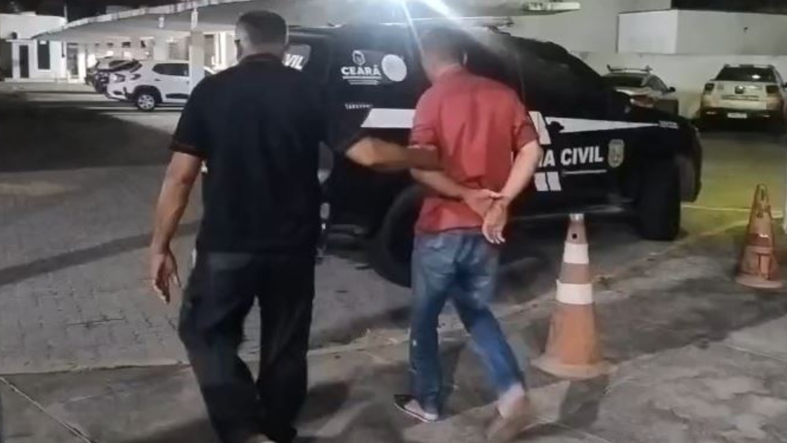 Após término e agressão por ciumes, homem é preso por ameaças e perseguição à ex no Ceará