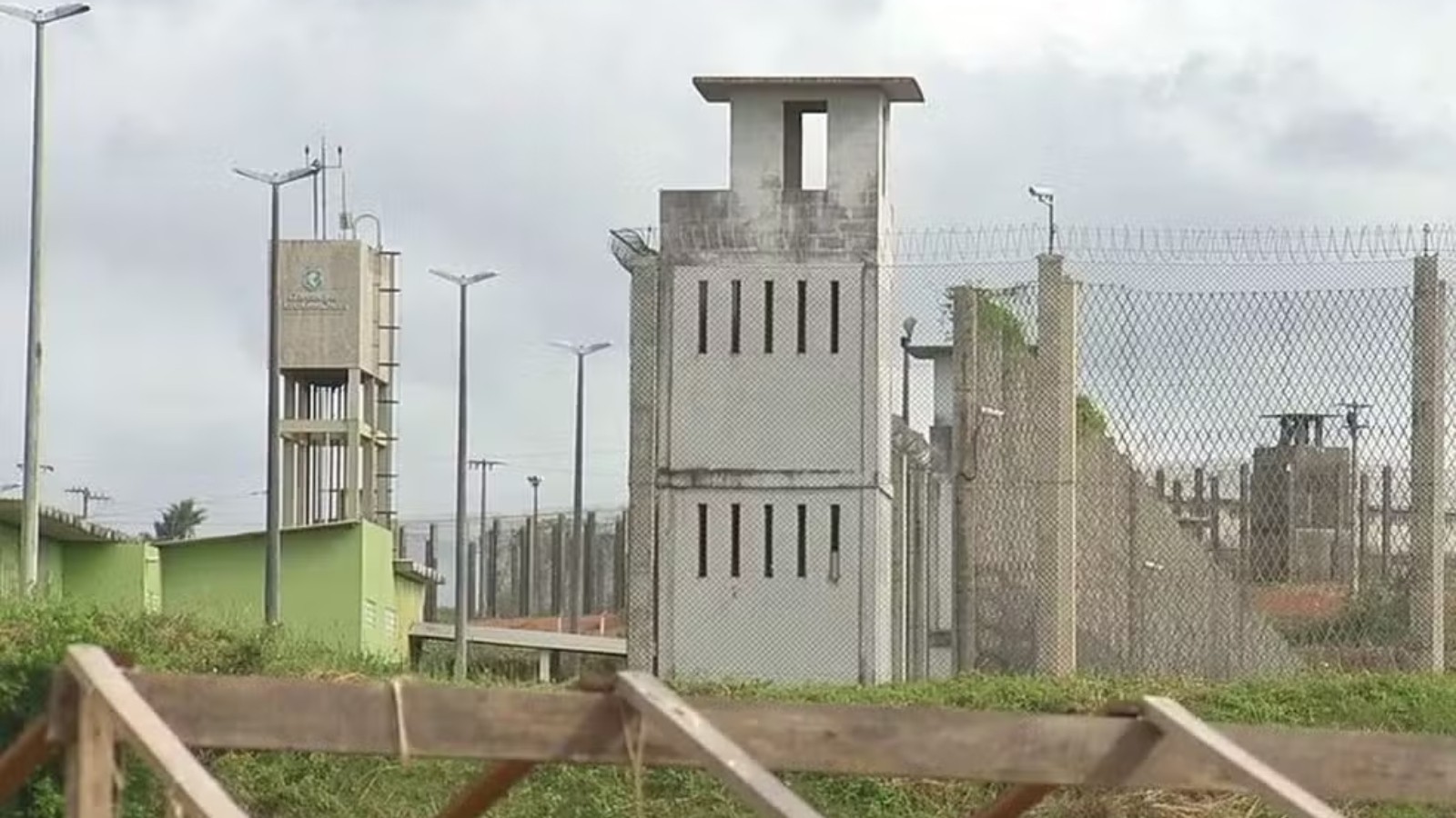 Detento morre por choque elétrico durante ressocialização em presídio do Ceará; família questiona identificação do corpo