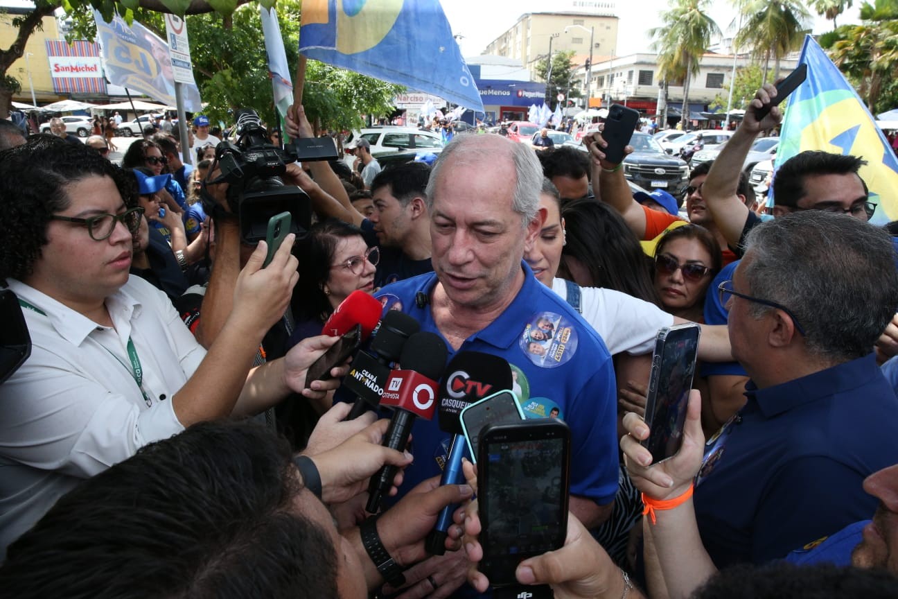 Vídeo que liga Ciro a Flávio Bolsonaro é liberado pelo TRE-CE; Ciro anuncia recurso