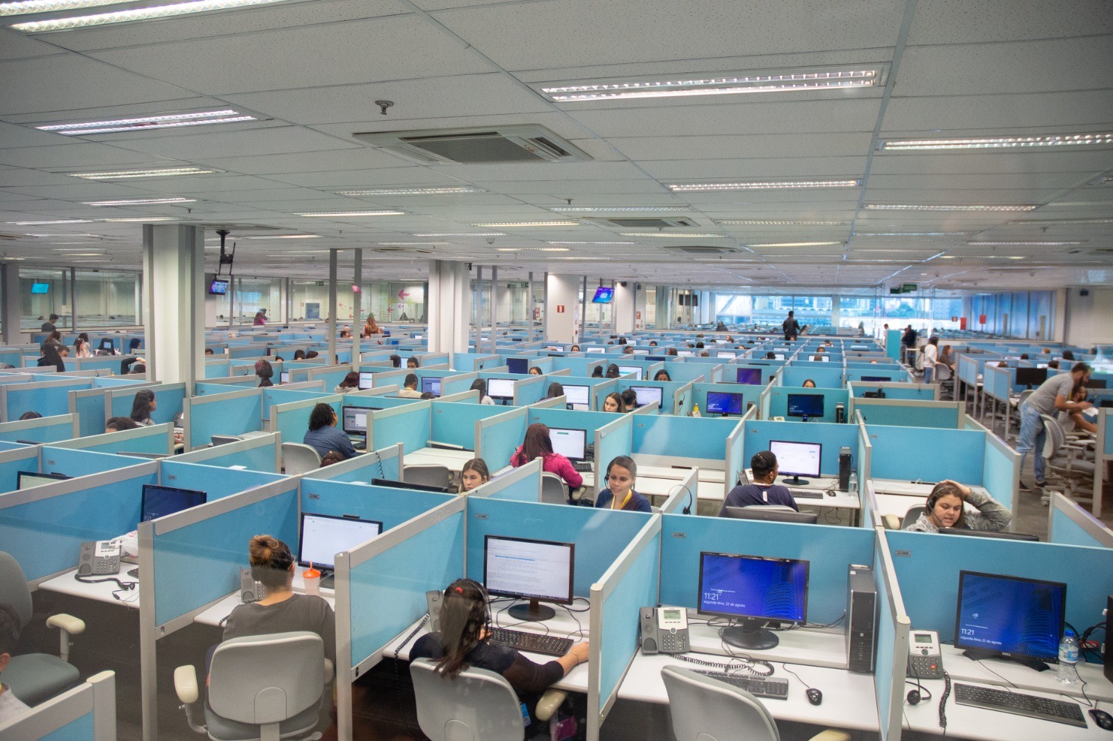Call center abre 200 vagas em Fortaleza; selecao presencial e nesta quarta (12)