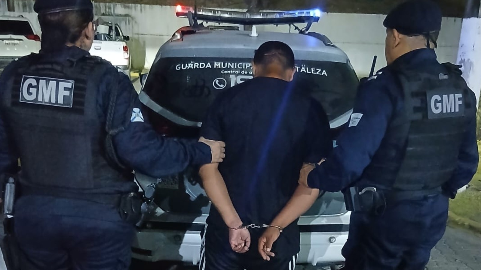 Após ônibus parar nas proximidades da Torre de Segurança, homem é preso por importunação sexual em Fortaleza