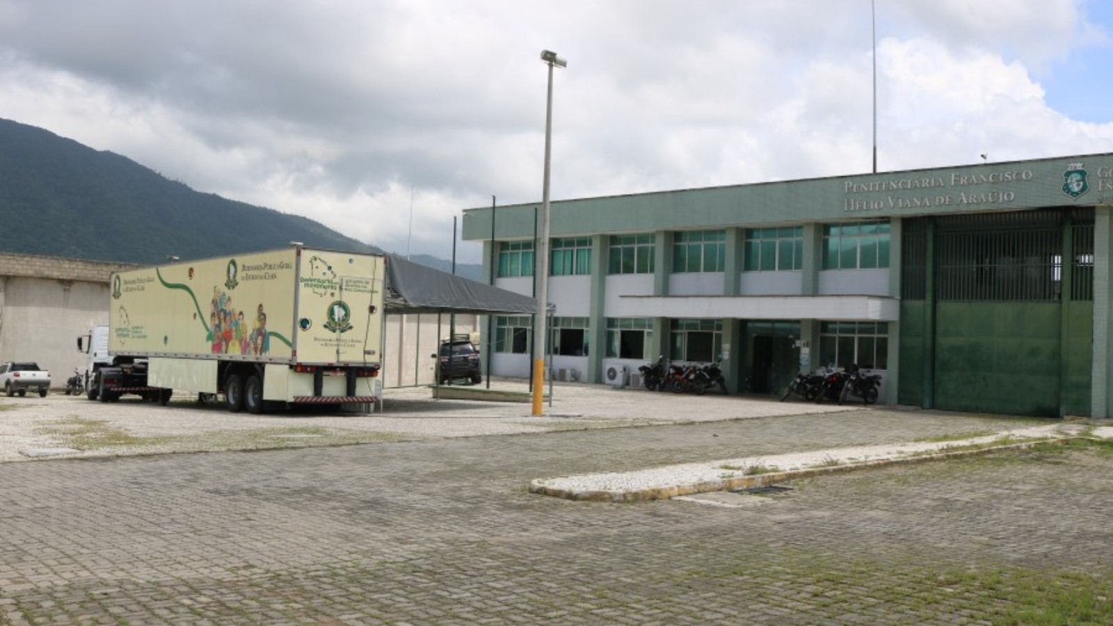 Detento é achado desacordado e morre em presídio na Grande Fortaleza; perícia investiga possível infarto
