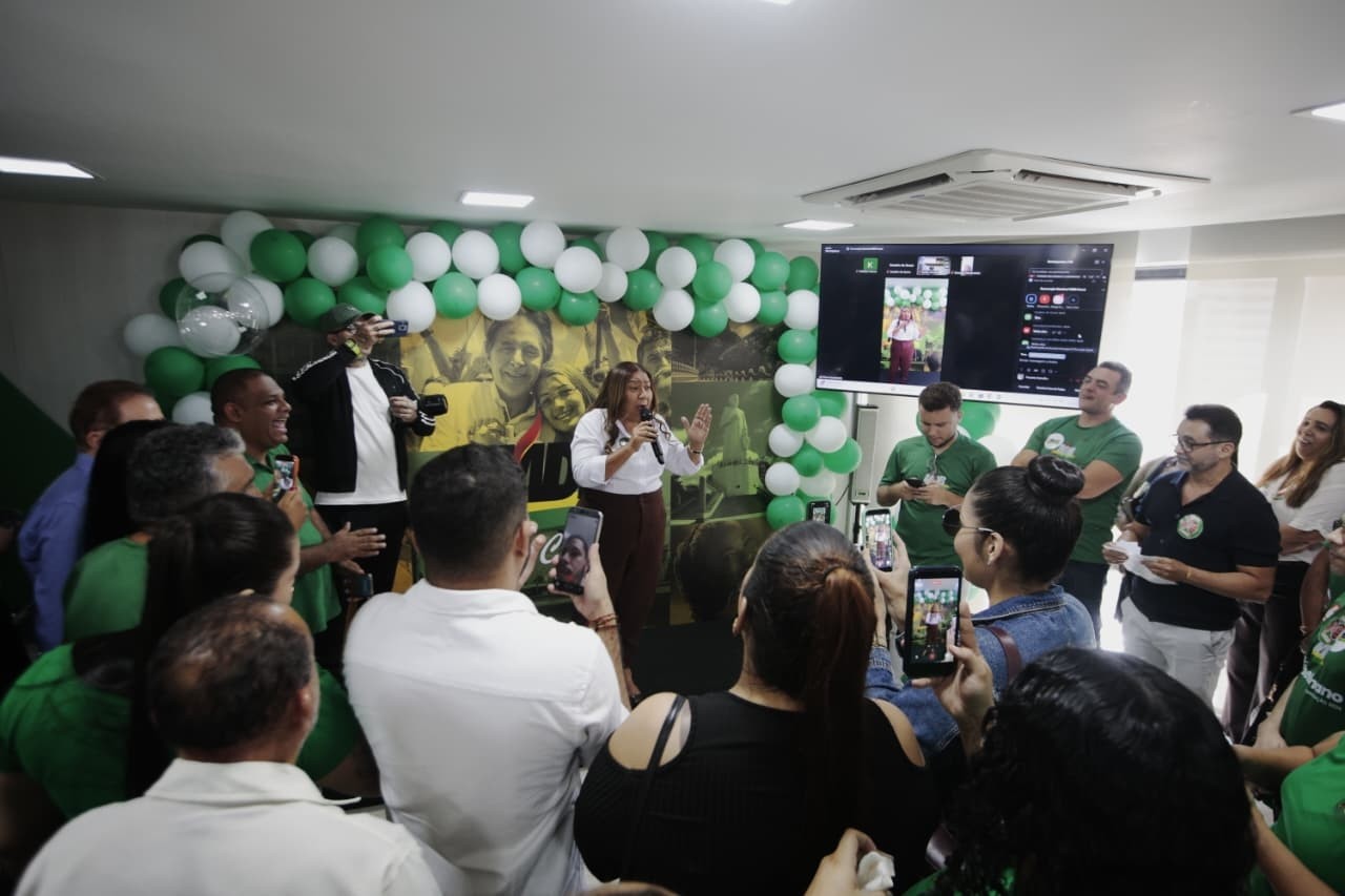Em convenção, MDB fecha apoio a Elmano no Ceará; Eunício Oliveira desiste do Senado por saúde
