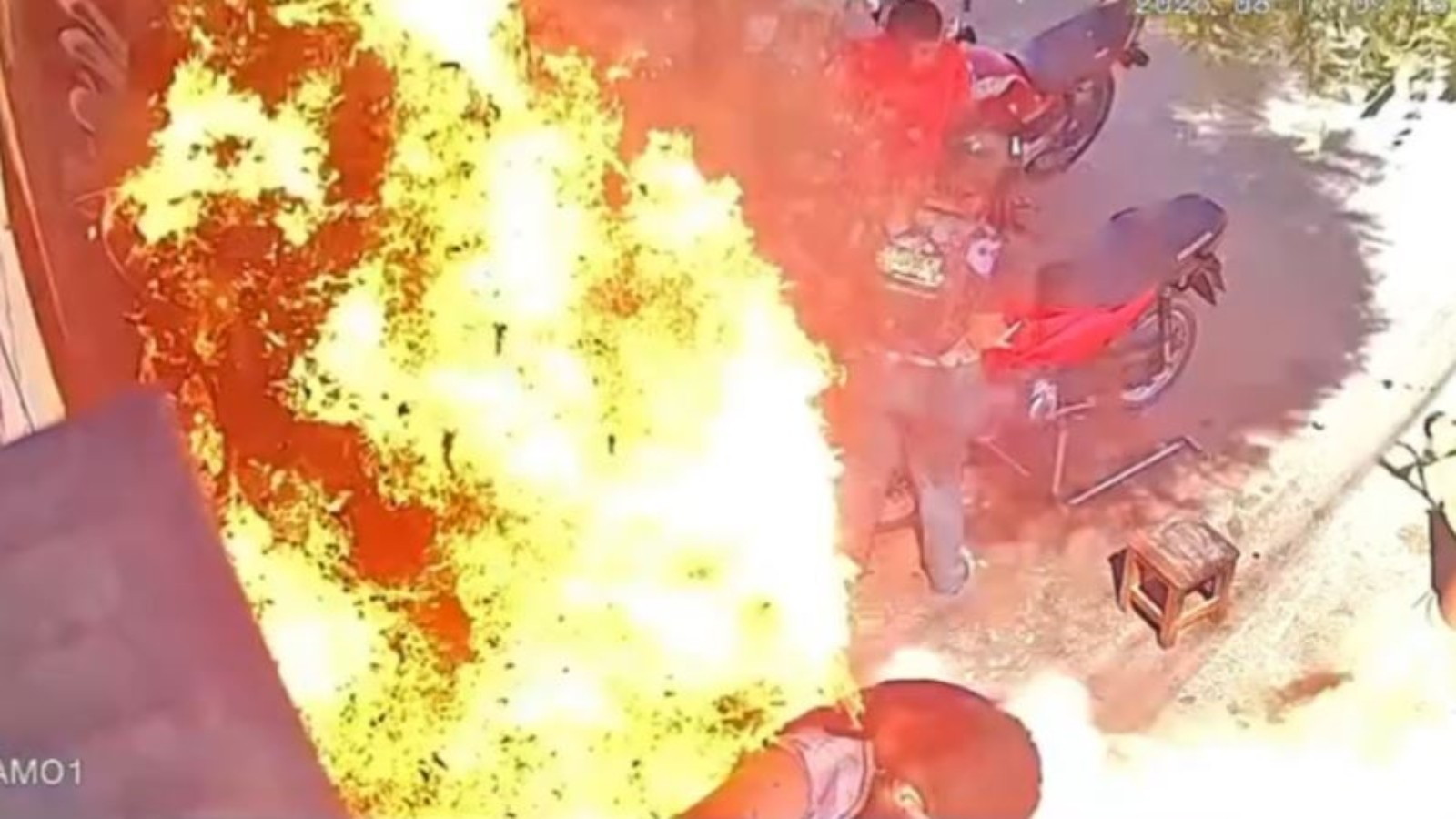 Tambor com óleo explode em oficina no Ceará e deixa funcionário com mais de 20% do corpo queimado
