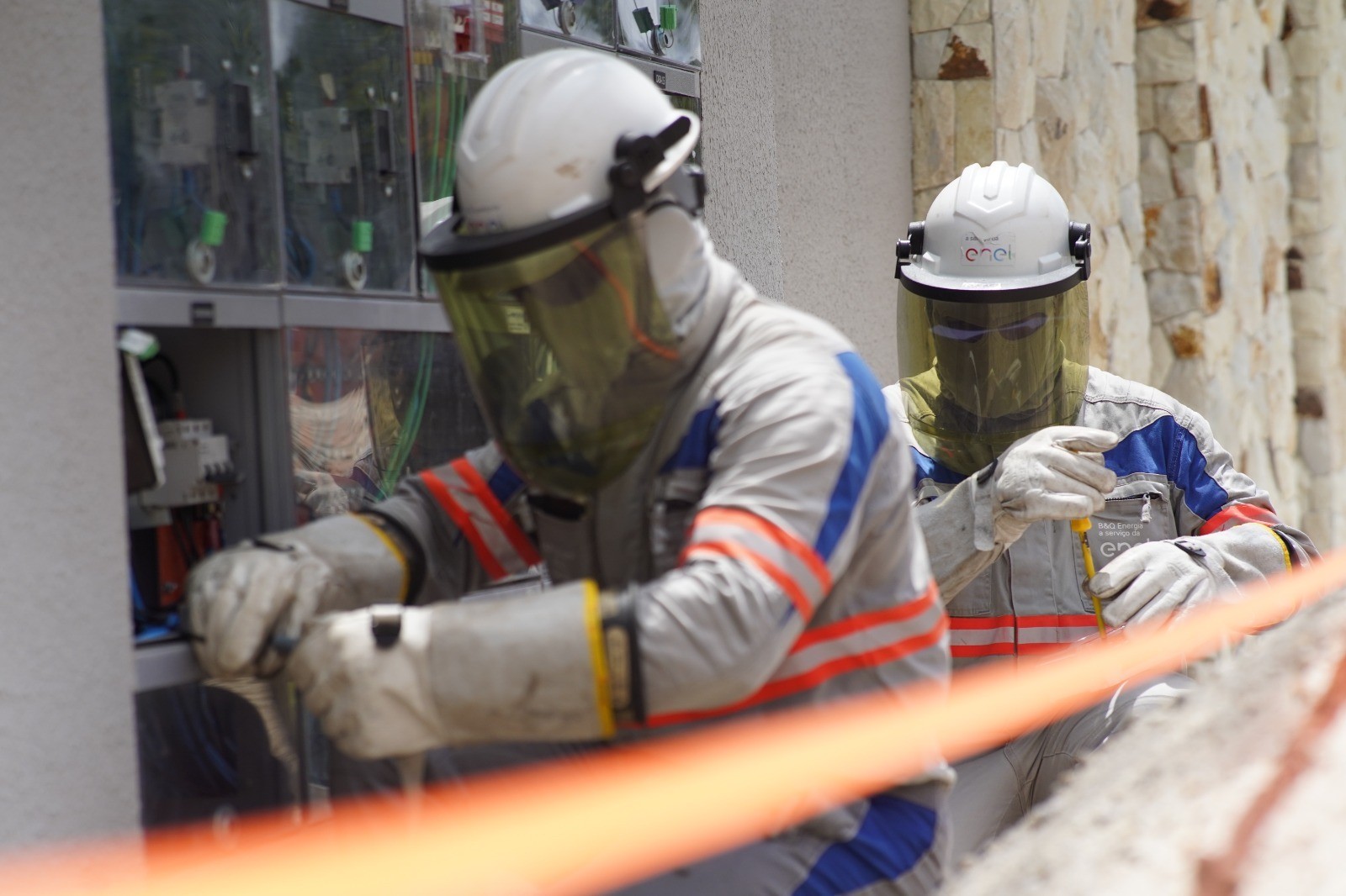 Dono de padaria é preso em flagrante por furto de energia; faturamento estava zerado desde 2021, diz Enel