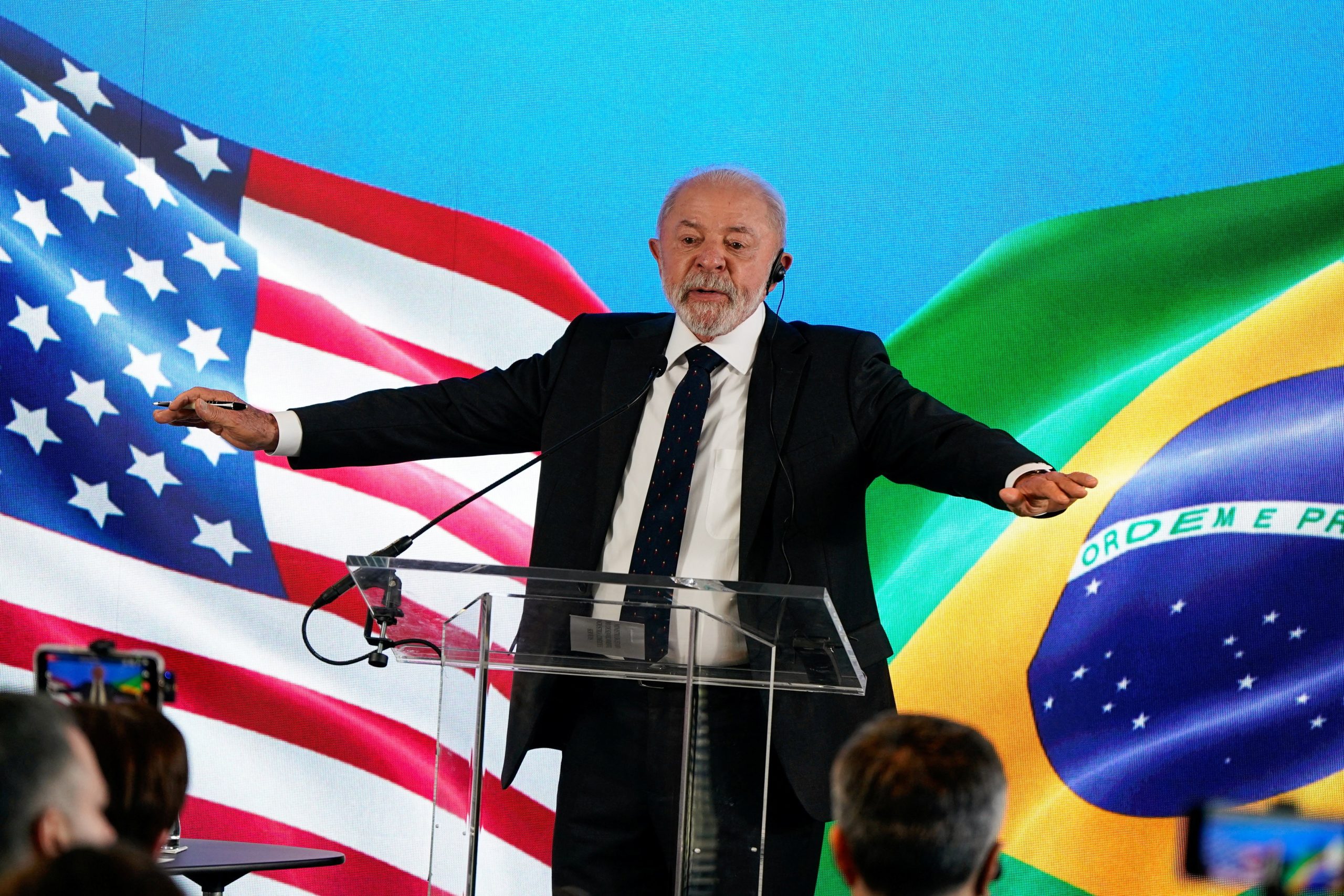 Ligação de 1h20 com Trump: Lula diz ter avisado que Brasil não aceita ingerência nas eleições
