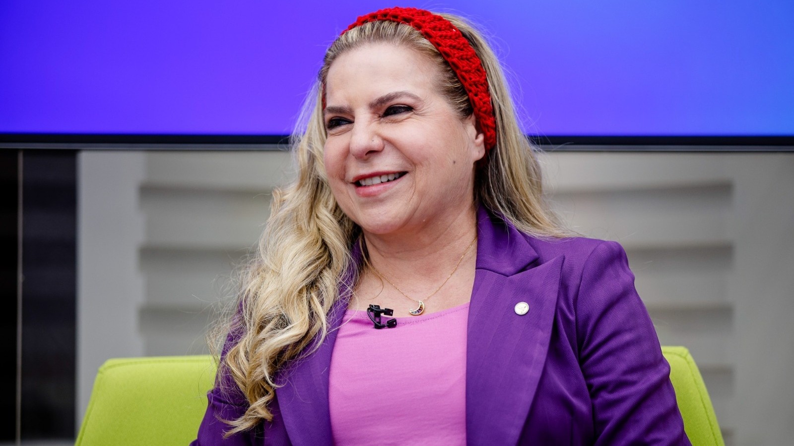 ‘Trabalho invisível’ no PIB, estatuto dos cuidadores e regras para IA: as propostas de Luizianne Lins ao Senado