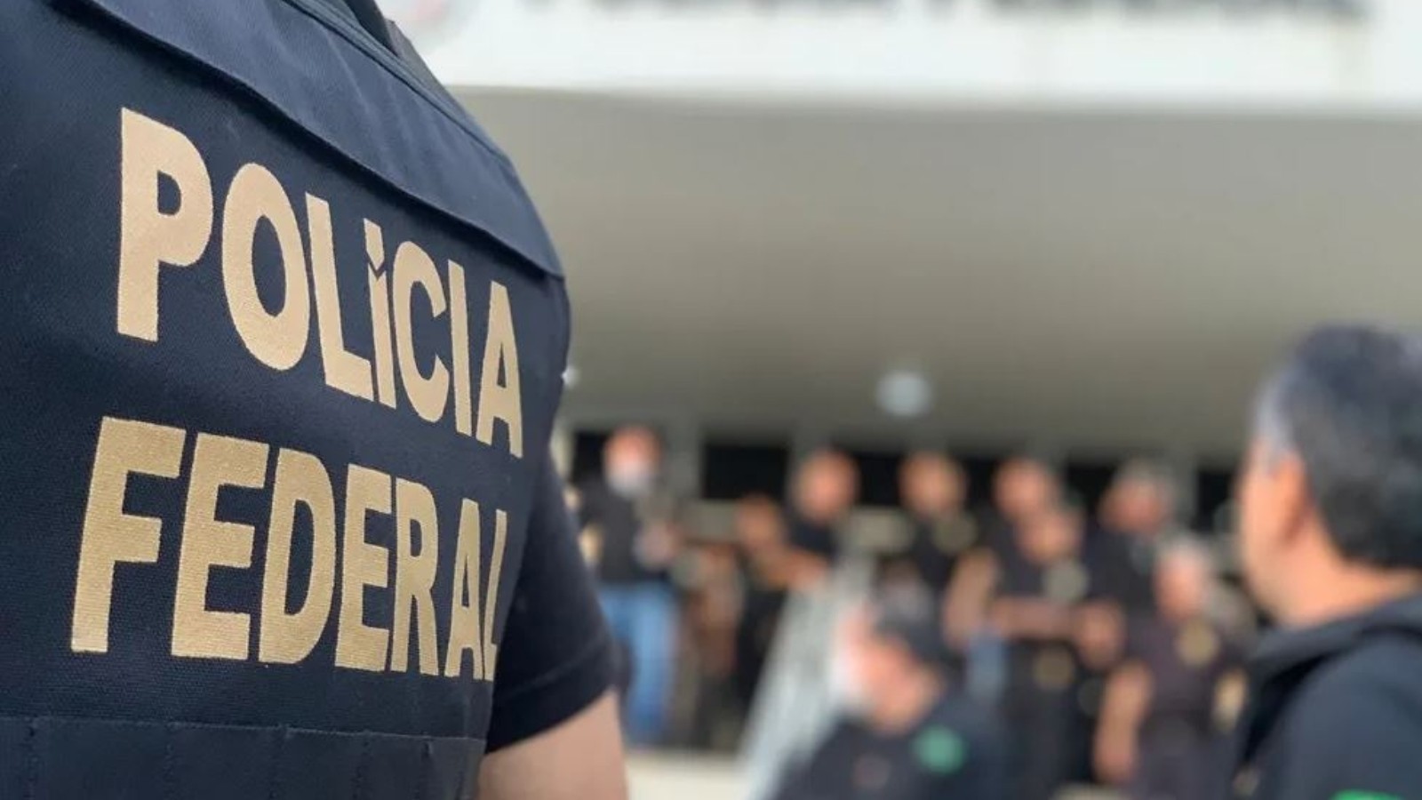 Sete mandados, três prefeituras e suspeita de desvio: PF abre Operação Contrapiso no Ceará
