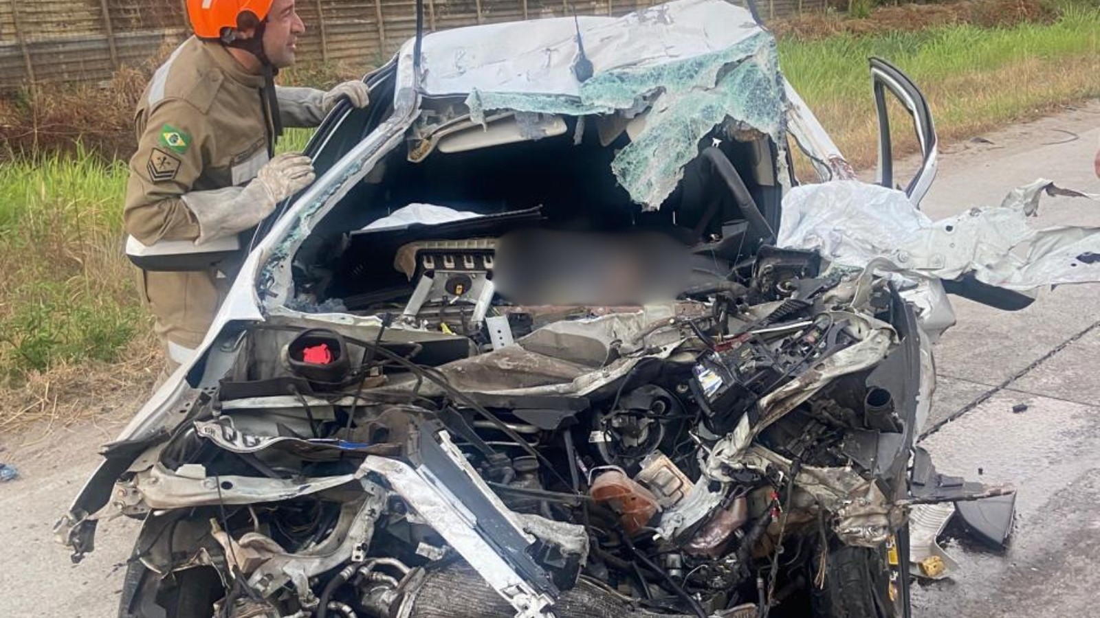Acidente ao amanhecer no 4º Anel Viário: motorista morre após colidir na traseira de carreta em Maracanaú