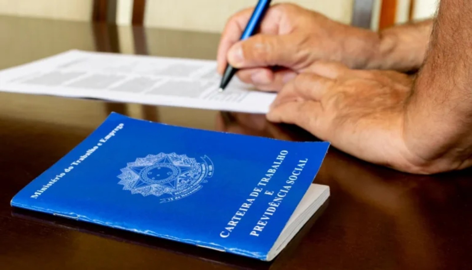 Ceará reúne mais de 2,6 mil vagas de emprego, concursos públicos e cursos gratuitos nesta semana